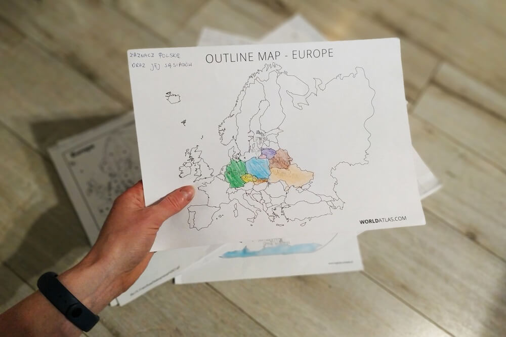 zdalna lekcja geografii, praca z mapą